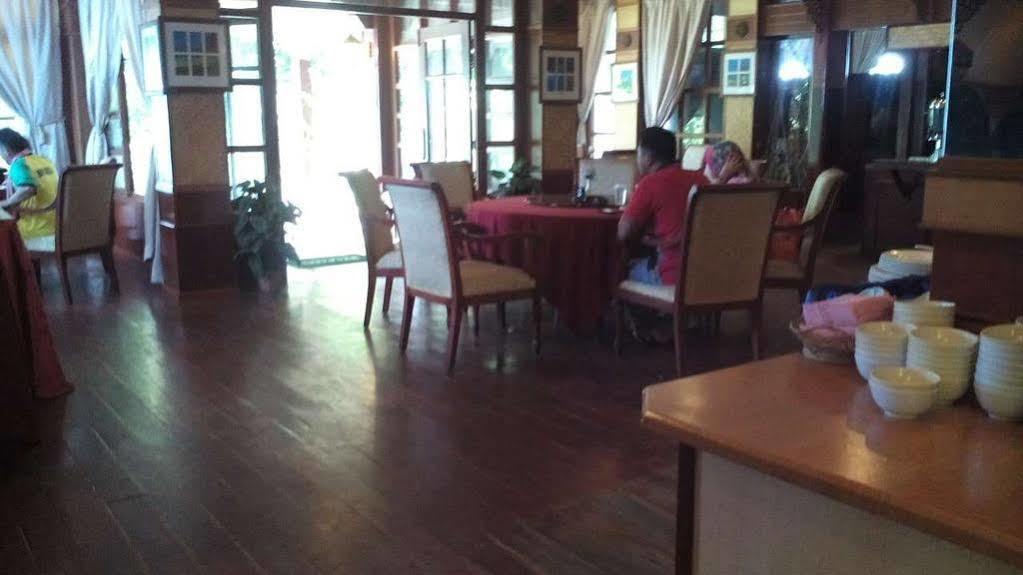 Shari La Island Resort Kampong Pasir Hantu Ngoại thất bức ảnh